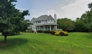 15 Kingfish Ct, Riverhead, NY 11901