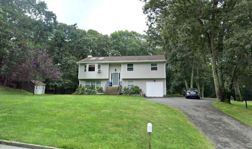 41-LOVELL-RD,-HAMPTON-BAYS-NY-11946
