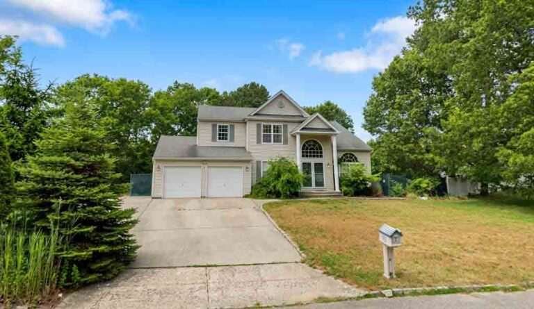 1 Daylilly Court, Middle Island, NY 11953 — A Victorian Colonial With Endless Potential (MLS# 976744)